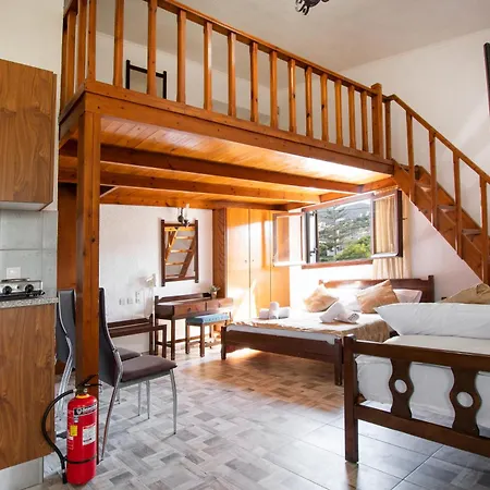 Ξενοδοχείο με διαμερίσματα Medusa Χερσόνησος