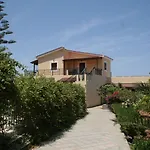 Ξενοδοχείο με διαμερίσματα Medusa 4*
